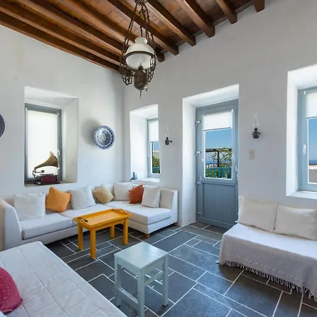 Casa de Férias Dora's Traditional Apollonia