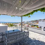 Dora's Traditional Feriehus